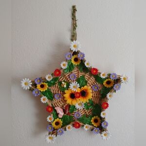 Handmade Floral Star Wall Art with Sunflower, Daisy, Butterfly & Ladybug Accents
